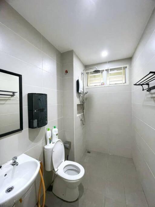 Cozyhouse 4Room 3Bath Room 10Pax'''Simpangampattasek Simpang Ampat  Εξωτερικό φωτογραφία